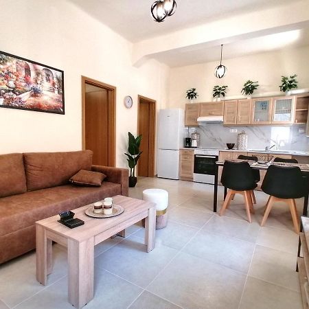 Alex Apartment, Cozy Place In Heraklion Center Экстерьер фото