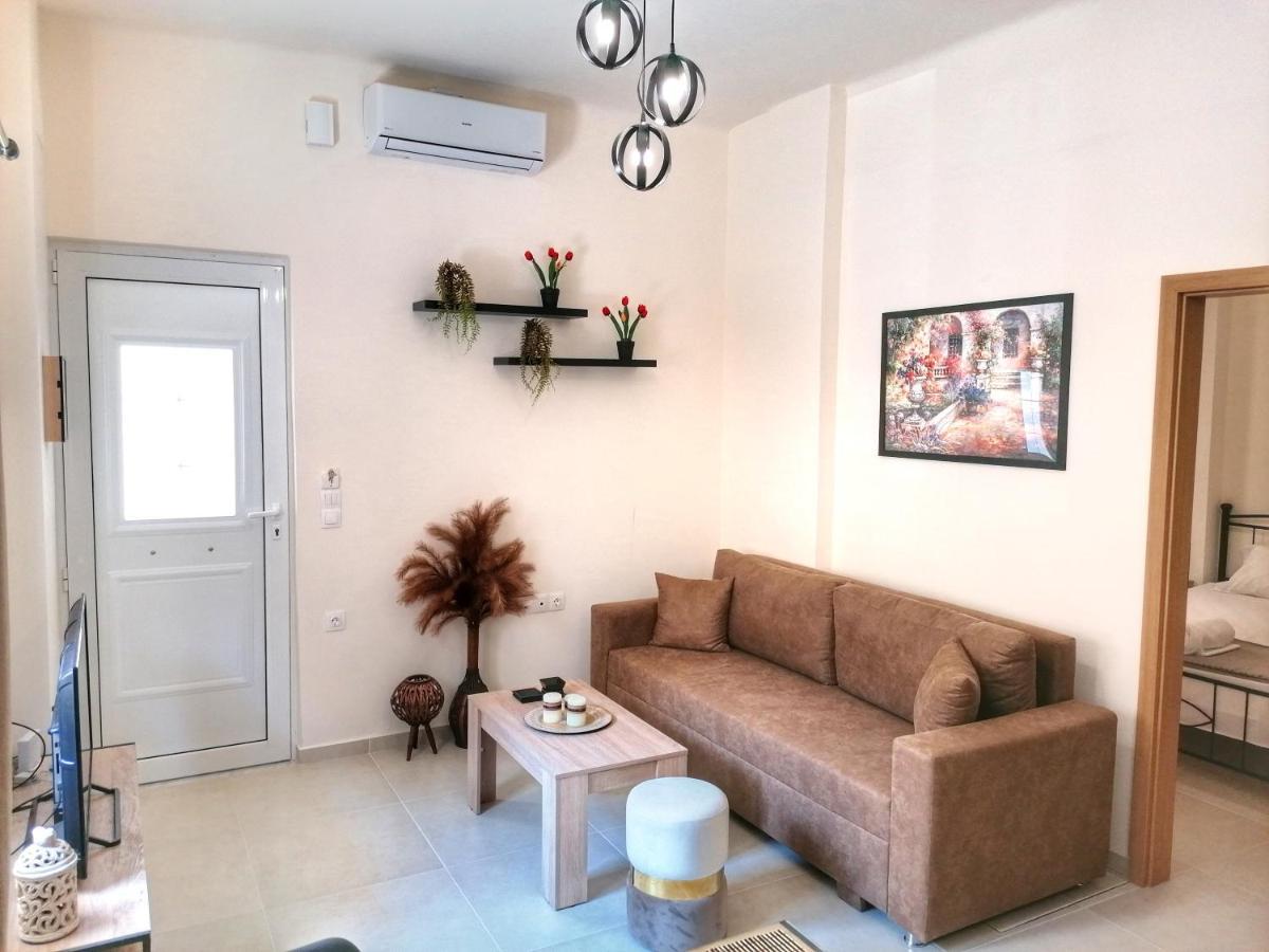 Alex Apartment, Cozy Place In Heraklion Center Экстерьер фото