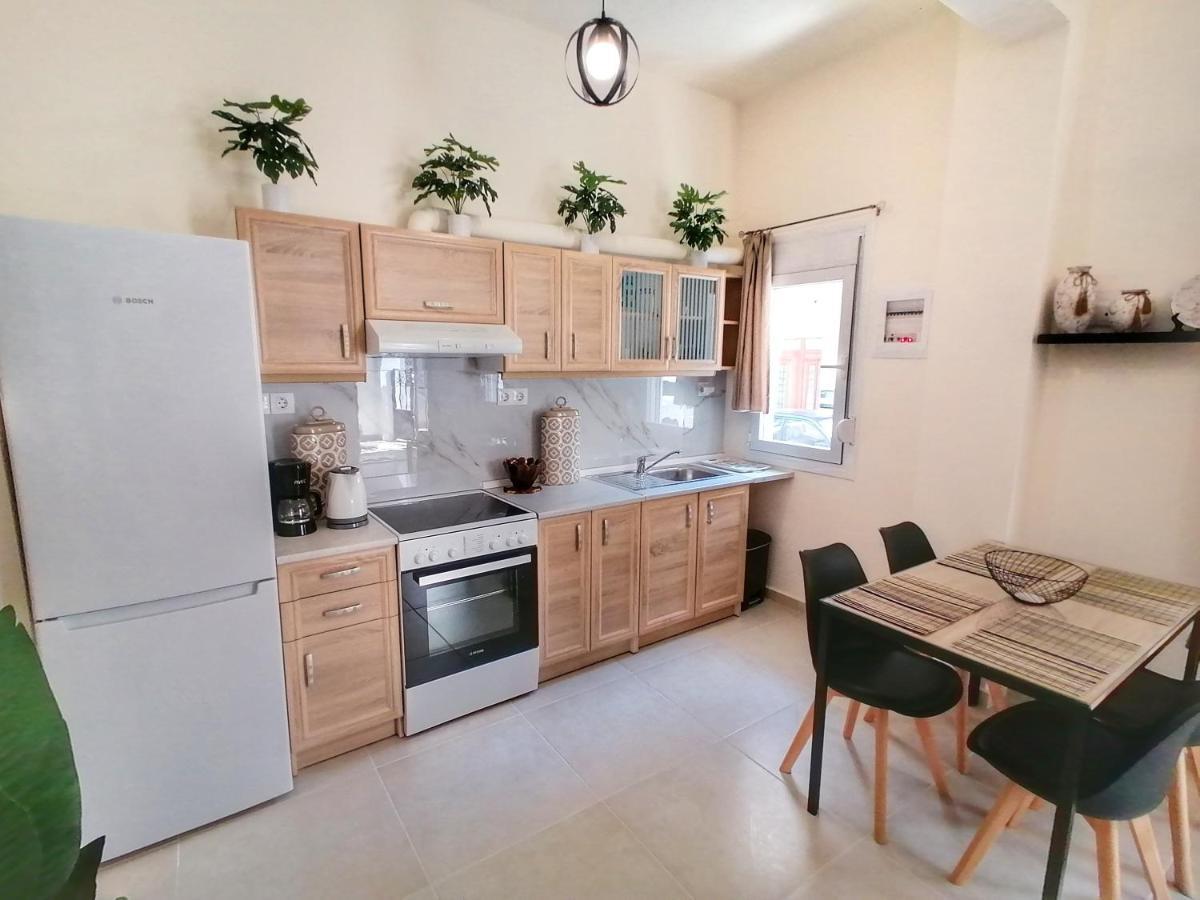 Alex Apartment, Cozy Place In Heraklion Center Экстерьер фото